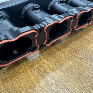 ท่อร่วมไอดีอลูมิเนียม CNC EA888 แบบกำหนดเองใหม่สำหรับ VW <span class=keywords><strong>Audi</strong></span> Golf MK7 GTI <span class=keywords><strong>Audi</strong></span> A3 S3 <span class=keywords><strong>TT</strong></span> 8S <span class=keywords><strong>2.0</strong></span> <span class=keywords><strong>TFSI</strong></span> BATTLEBEE - Product Image 4