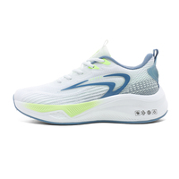 Chaussures de sport légères pour hommes, personnalisables avec logo, idéales pour la gym, le tennis et la course à pied, baskets blanches tendance pour l'extérieur, fabrication sur mesure.