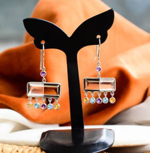 Boucles d'oreilles pendantes en quartz fumé et cristal avec franges de pierres précieuses multi-saphirs, boucles d'oreilles pendantes tendance pour femmes - Product Image 2