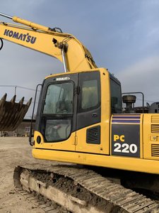 Экскаватор Komatsu PC220-8MO, модель 2020 года, рабочий вес 22 тонны, объем ковша 1,38 м³, мощность 123 кВт - Product Image 4