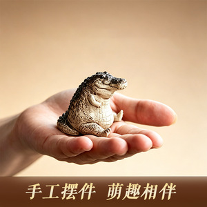 Mini Crocodile Resin Statue Animal Shape Home Decoration Artistic Craft Ornament - Product Image 5