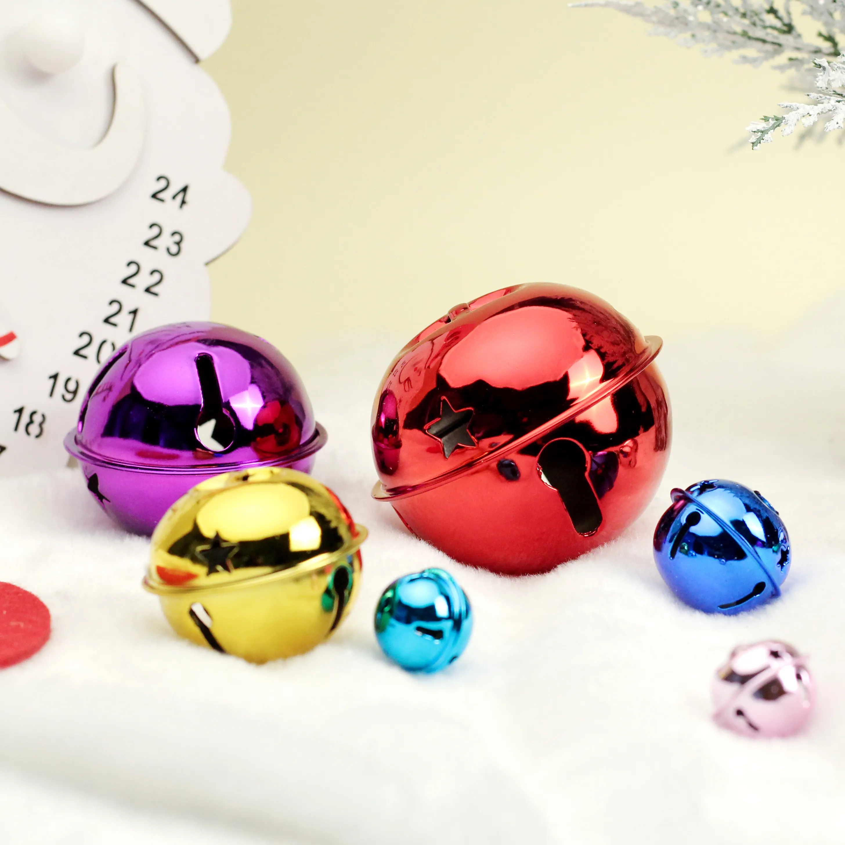 Оптовая продажа с фабрики, рождественские колокольчики, индивидуальные цветные праздничные украшения для вечеринки
