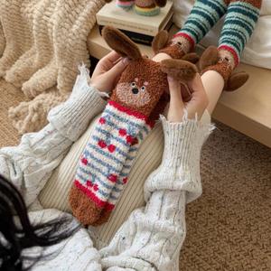 Chaussettes d'hiver en polaire corail, motif <span class=keywords><strong>teckel</strong></span> de dessin animé, épaisses, moelleuses et duveteuses, doublées de velours, chaudes et confortables pour la maison - Product Image 2