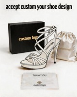 Sandales à talons hauts pour femmes, personnalisées par le fabricant, avec boucle et motif croco, portées au-dessus du genou