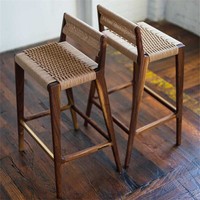 Tabouret de bar moderne en bois massif avec configuration à pédale, sans accoudoirs, chaise haute tressée en corde pour la maison, l'îlot de cuisine ou le pub (vente en gros)