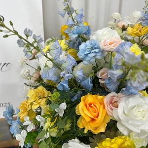 Bola de Flores Artificiales Realistas de Rosas Amarillas e Hortensias para Decoración de Bodas, Centros de Mesa y Regreso a Clases - Product Image 3