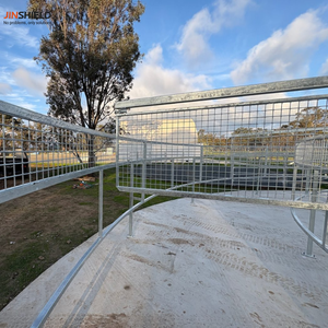 Sistema di camminata libera a 8 pannelli in rete per cavalli, ideale per grandi strutture di addestramento - Product Image 4