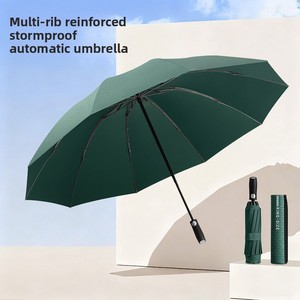 Grand <span class=keywords><strong>parapluie</strong></span> <span class=keywords><strong>inversé</strong></span> automatique pliant en trois sections, résistant aux intempéries et au vent, au design minimaliste moderne, pour hommes d'affaires, idéal comme cadeau. - Product Image 2