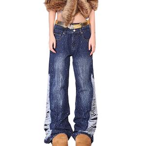 กางเกงยีนส์แฟชั่นใหม่สำหรับผู้หญิง สีเงินเงา ประดับเพชรเต็มตัว ดีไซน์ขาดๆ ทรงหลวม ไซส์ XL  ผ้าเดนิมมีโลโก้ที่เอว - Product Image 3