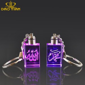 PuJiang Wholesale K9 Clear Photo Cube Keychain 3d Laser Engraving Crystal Glass Dog Keychain for Souvenir Gift