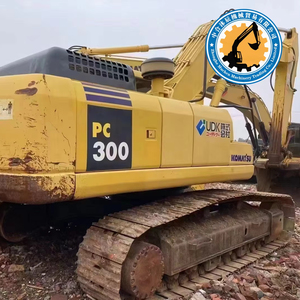 Vente flash : Excavatrice Komatsu PC300-7 d'occasion, faible nombre d'heures de travail, prête à être expédiée - Product Image 1