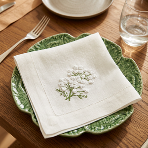 Serviettes de table en lin français pur luxe personnalisé bloc de couleur motifs brodés personnalisés pour les mariages et les hôtels - Product Image 1
