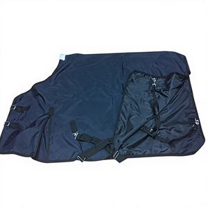 Couvertures d'hiver pour chevaux Waziz en polyester 600D avec doublure en nylon, modèle WZ-0001111, fabriquées au Pakistan - Product Image 1