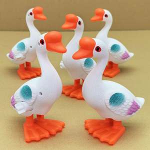 USSE White Goose Pull Back Wind-Up Toy para niños-Funny Classic Animal Design Clockwork Toy - Product Image 2