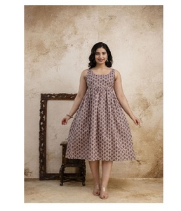 Kurta Étnica Elegante para Mujer, Color Rosa Polvoriento, con Mangas Abullonadas, Encaje, Cintura Natural, Bordado de Lentejuelas en el Cuello, para Fiestas y Uso Diario - Product Image 1
