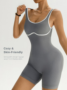 Mono de yoga acanalado sin costuras con logo personalizado, top corto ajustado, body liso a prueba de golpes para <span class=keywords><strong>mujer</strong></span>, mono de fitness para correr, OEM - Product Image 4