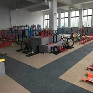 Herramienta de Elevación Portátil Fácil de Operar, Gato Hidráulico para Motocicletas con Almohadilla de Goma, Soporte Cruzado con Pedal - Product Image 6