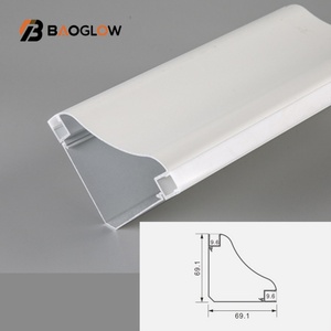 Nuevo 2025 Personalizado 45 °   Perfil de Aluminio en V para Esquinas, Perfil LED para Techo y Pared, Luz LED de Esquina con Haz Oblicuo - Product Image 1