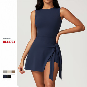 Logotipo personalizado de alta calidad para mujer conjuntos de gimnasio apretado deportes Fitness desgaste Sexy en forma de U sin espalda Yoga tenis vestidos con almohadillas para sujetador