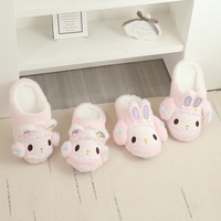 Personnages personnalisés poupée en peluche peluche Kawaii mouton rose lapin ours chaud écologique unisexe pantoufles d'hiver