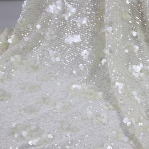 Tela bordada de lentejuelas elásticas de encaje hecho a mano LH de buena calidad con lentejuelas grandes brillantes para vestidos de fiesta de noche de mujer - Product Image 3