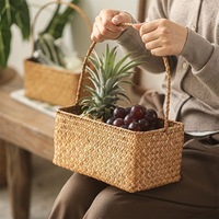 Panier à fleurs rectangulaire en jonc de mer tressé fait main avec poignée, style champêtre pastoral, pour arrangements floraux frais de style occidental