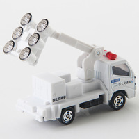 Tomy # Modèle de voiture miniature en alliage de 32 pièces 1/64, véhicule d'éclairage militaire japonais, jouet d'ingénierie