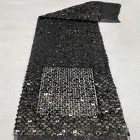 Tissu de dentelle de haute qualité multicolore en maille de tulle brodée de perles lourdes et de sequins pour robe de soirée