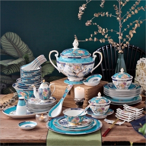 Vente en gros de 68 pièces de vaisselle en porcelaine tendance, style chinois classique, motif oiseau porte-bonheur, pour la décoration de salon et de la maison - Product Image 1