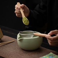 Nouvel ensemble de matcha de style chinois sans motif, huit pièces, en céramique Dehua, avec bol à bec verseur, fouet Chasen, support et kit complet de fouettage