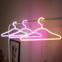 Porte-manteau en acrylique personnalisé Led néon signe lampe de nuit alimentée par USB pour chambre à coucher maison mariage vêtements magasin Art décor mural