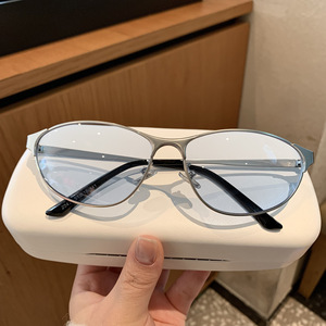 Punk Y2K Style Design Metal Fashion Oversized <b>Sunglasses</b> for Travel Cycling Driving UV protection Men's and Women's <b>Sunglasses</b> - Product Image 4