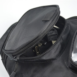 MJMOTO MJB-021 <span class=keywords><strong>Bolsa</strong></span> de Tanque de Motocicleta Impermeable Negra, Material Oxford, 32x18x13cm, Magnética, Multifuncional, Mochila de un Solo Hombro - Product Image 3