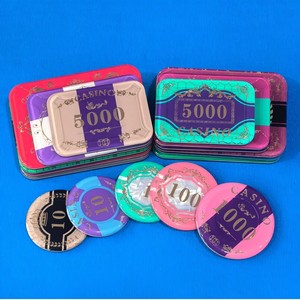 Jetons de <span class=keywords><strong>poker</strong></span> en acrylique personnalisés multi-tailles avec impression UV, ronds et rectangulaires, pour les tournois de casino, directement de l'usine - Product Image 1