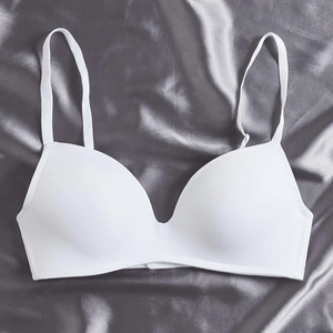 Ensemble de 3 pièces pour femme Sujetador Soutien-gorge unicolore Soutien-gorge sans armatures Soutien-gorge ultra fin sans fil Basics Soutien-gorge rembourré pour femme - Product Image 3