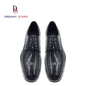 Chaussures en PU pour hommes, design unique fait main, haute qualité, style vintage, confortables, légères, à lacets, chaussures d'automne avec logo personnalisé disponible - Product Image 4