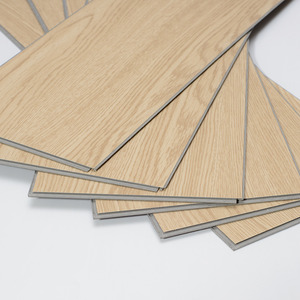 Plancher <span class=keywords><strong>en</strong></span> PVC SPC 4 mm, système de clic Unilin, prix d'usine OEM, imperméable, ignifuge, planche et carrelage <span class=keywords><strong>en</strong></span> <span class=keywords><strong>vinyle</strong></span> de luxe, revêtement de sol intérieur <span class=keywords><strong>en</strong></span> plastique - Product Image 1