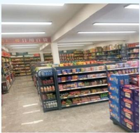 Étagère de supermarché commerciale miniature personnalisée avec construction en fer et plastique, finition antirouille, design réglable pour l'affichage des fruits