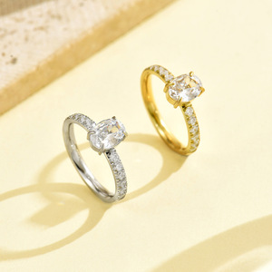 Bague en alliage de métal précieux sertie de diamants de laboratoire ovales de forme œuf de pigeon luxueux, mariages français, fêtes de fiançailles, exquise - Product Image 1