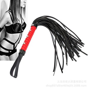 ของเล่นทางเพศสำหรับผู้ใหญ่, ของเล่นทางเลือกสำหรับคู่รัก, แส้หนังห้าหนามสีดำและสีแดง, แส้ควีน SM, แส้จากผู้ผลิตโดยตรง - Product Image 3