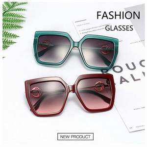 Hot Selling Fashion Custom Logo Black <b>Large</b> <b>Frame</b> Sunglasses Lady Metal Sunglasses Oversized Square Women Sunglasses 2021 - Product Image 2