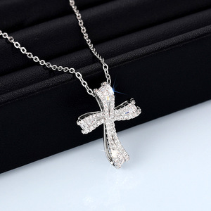 Collana con ciondolo a croce per donna, gioielli semplici e alla moda, regalo per l'uso quotidiano - Product Image 2