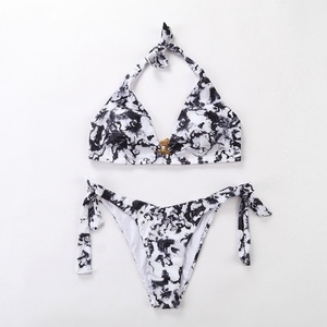 ชุดบิกินี่หรูหราแบบชิ้นเดียว ผ้าซาตินจีบระบาย เอวสูง พิมพ์ลาย/ลายจุด  คอลเลคชั่นใหม่ปี 2025 สำหรับผู้หญิง - Product Image 1