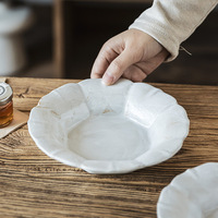 Japanse bloemvormige gekartelde aardewerk bord vintage klein dessertbord voor fruit snacks thuis dineren magnetron vaatwasserbestendig