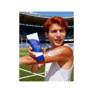 Gel solaire aqueux à l'acide hyaluronique Isntree SPF50 PA++++, hydratant pour le visage, 50 ml - Product Image 6