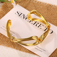 Ensemble de bagues et bracelets ouverts torsadés à la main, bijoux fantaisie abstraits pour femme, pour le quotidien et les fêtes, vente en gros