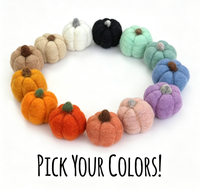 Herbstliche einfarbige Filzkugel-Girlande mit handgemachtem Wollfilz-Kürbis, orangefarbenem Ocker-Pompon-Banner, Halloween-Deko-Ornament