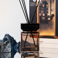 Pas cher Vente en gros Arôme sans flamme 50ml Diffuseur de roseau en verre fleuri Bouteille carrée 100ml Diffuseur de roseau carré Bouteille en verre pour la maison