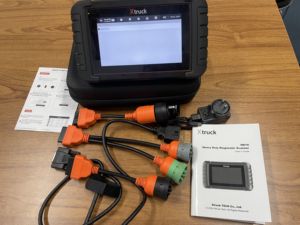 Tablette XTRUCK HD19 pour la régénération du filtre à particules diesel (DPF) 24V des camions diesel de plusieurs marques (Paccar, International, <span class=keywords><strong>Volvo</strong></span>) – Outil de diagnostic - Product Image 1