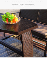 Balançoire Offre Spéciale 4 places en métal pour l'extérieur avec auvent et mobilier de jardin en filet